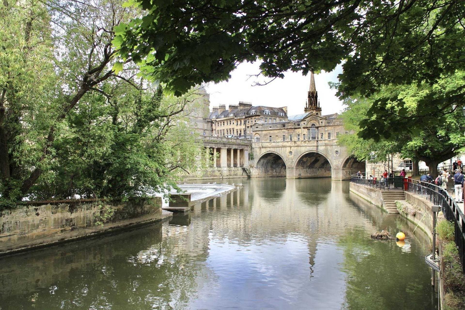 2 Bedroom Apartment In Bath City Centre With Garden & Free Parking Exterior foto